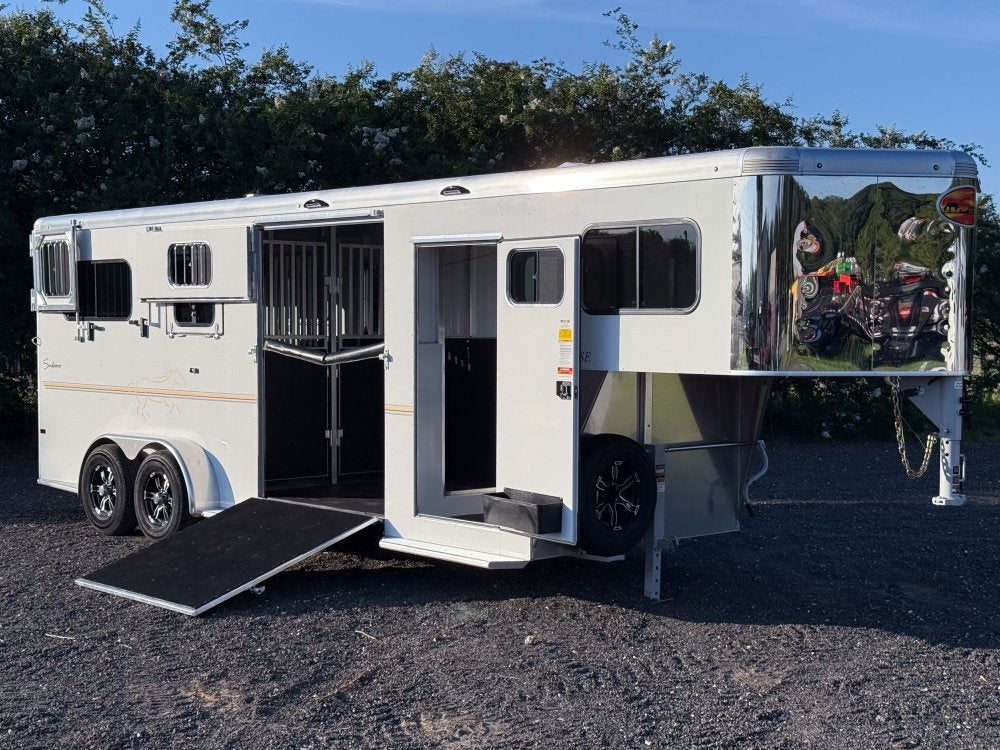 22' Sundowner Charter SE 2+1 Gooseneck Straight Load - White w/Stainless Nose (2) 5,200lb Axles - Si - 2 Horse/Horse Trailers - Stryker Dealership Group