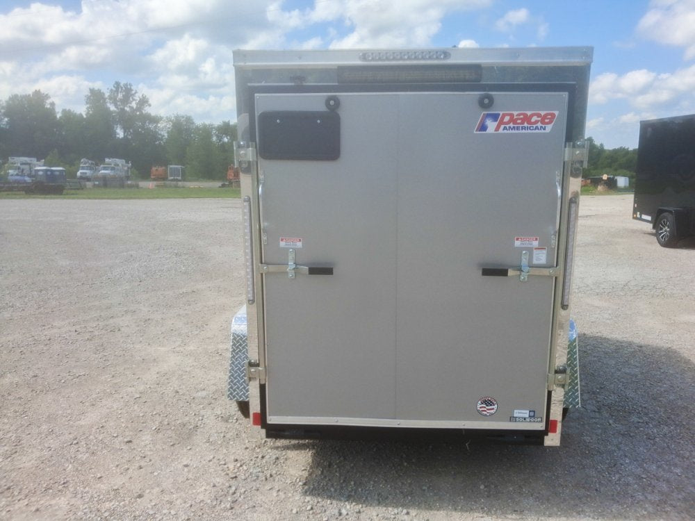 5 x 8 DX 3K Flat Top V Nose Enclosed (1) - 3500 lb Axle 155319