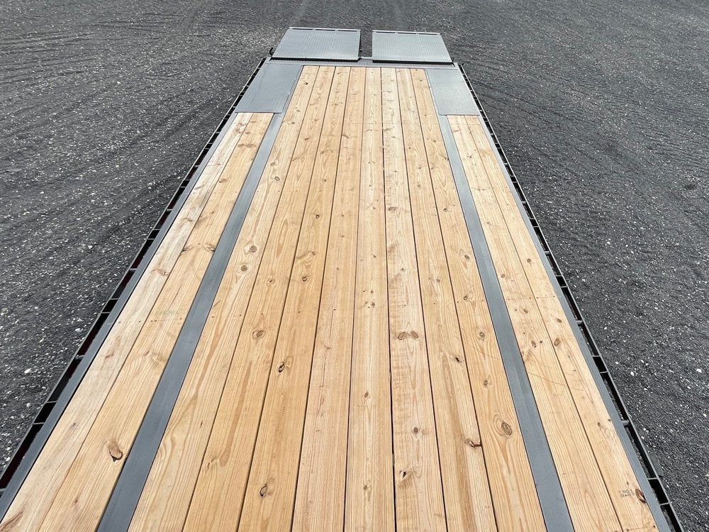 25' FMAX GN Deckover Trailer - 7k Axles - Max Ramps - 7K MR/Deckover Trailers - Stryker Dealership Group
