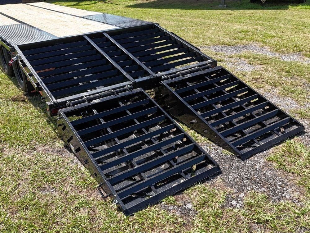26' FHZ Gooseneck Deckover w/ Mega Ramps (2) 10K Axles 011828 - Stryker Dealership Group