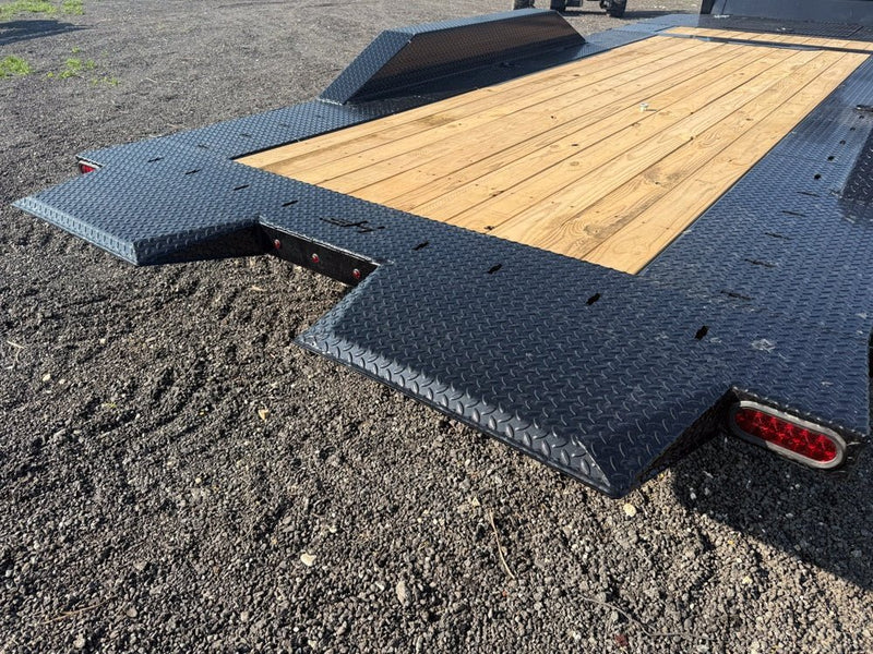 26' Horizon HET Gooseneck Equipment Tilt Trailer Drive Over Fenders - (2) 10K Axles 019986 - Stryker Dealership Group