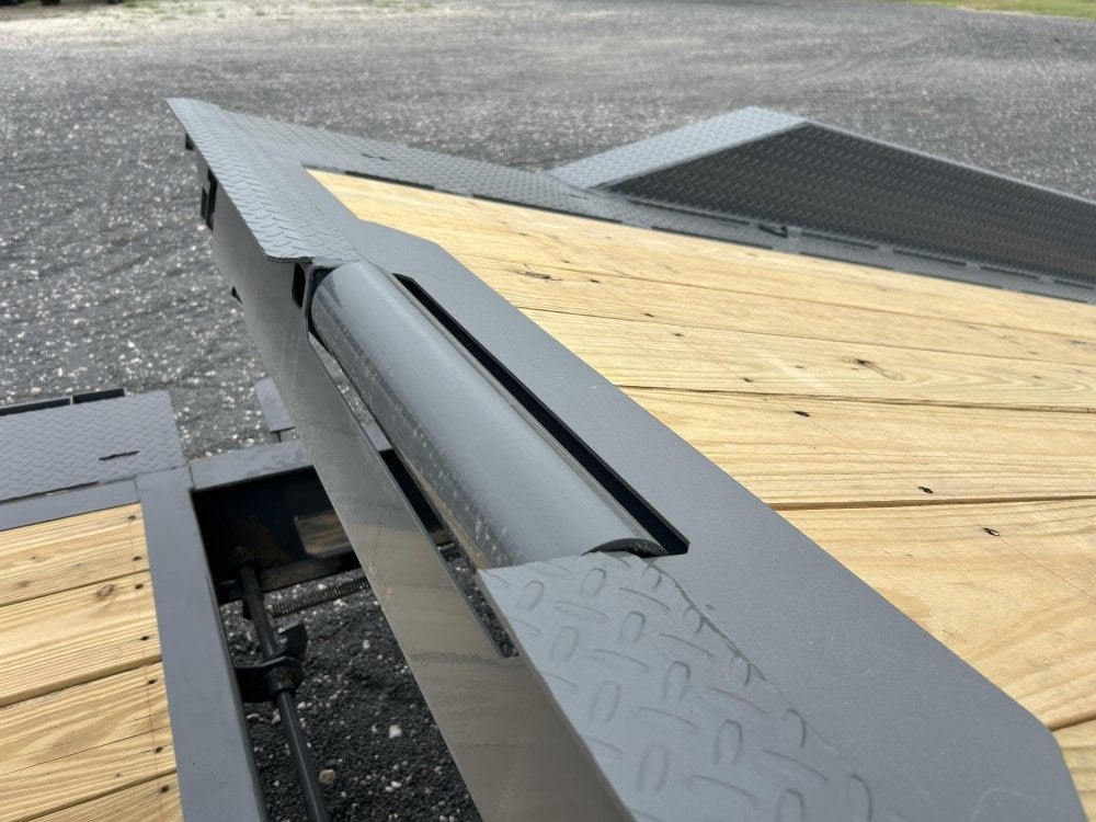 26' Horizon HET Gooseneck Equipment Tilt Trailer Drive Over Fenders - (2) 10K Axles 15457 - Stryker Dealership Group