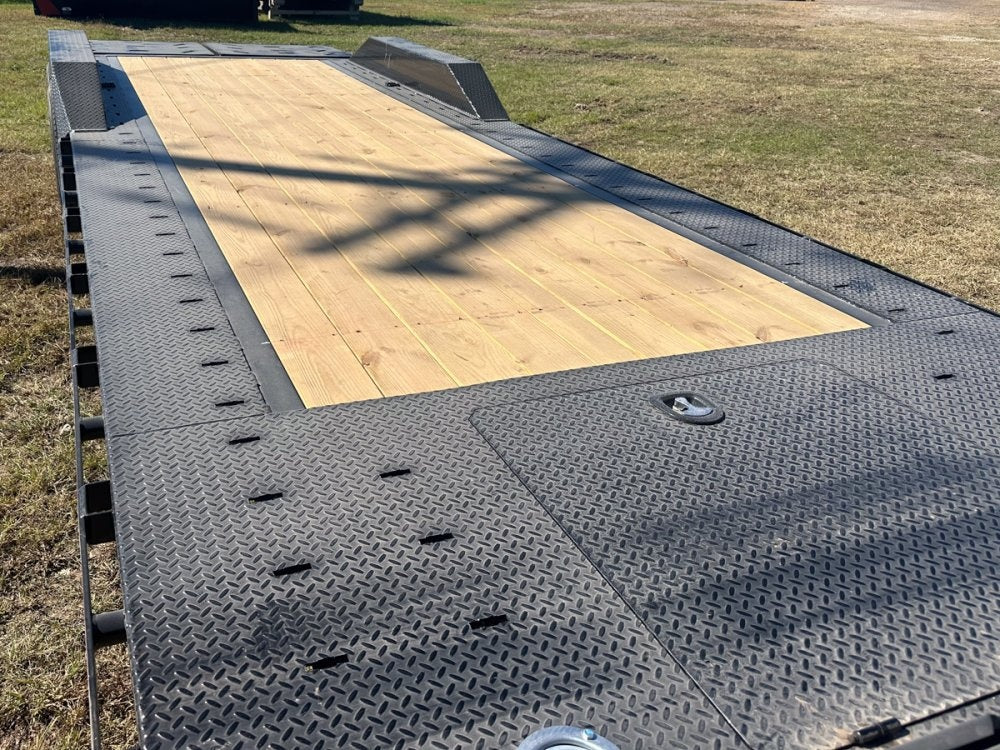 26' HEH Gooseneck Equipment Trailer (2) 10K Axles, Drive Over Fenders, 3' Dove W/ Mountain Ramps - Equipment Trailers - Stryker Dealership Group