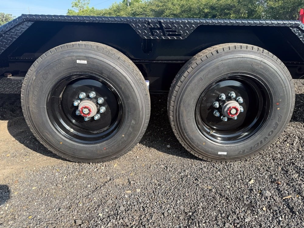 26' Horizon HET Gooseneck Equipment Tilt Trailer Drive Over Fenders - (2) 10K Axles - Equipment Tilt - Stryker Dealership Group
