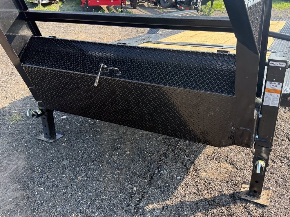 26' Horizon HET Gooseneck Equipment Tilt Trailer Drive Over Fenders - (2) 10K Axles - Equipment Tilt - Stryker Dealership Group