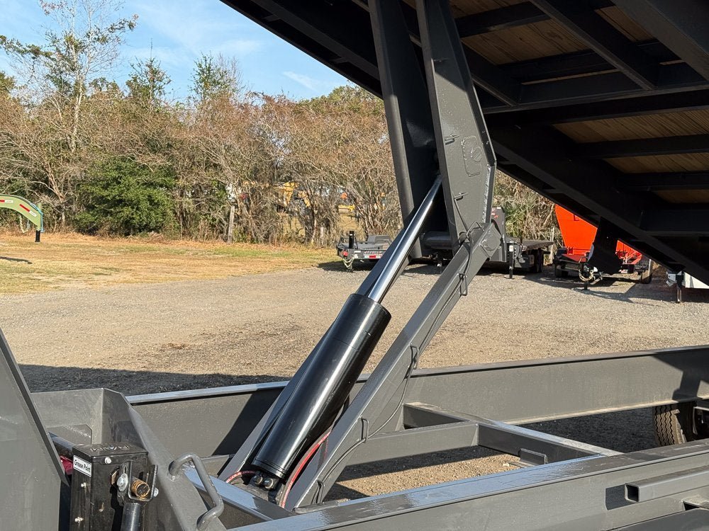 28' Horizon FFT Gooseneck Full Deckover Tilt Trailer - (2) 10K Axles 016934 - Stryker Dealership Group
