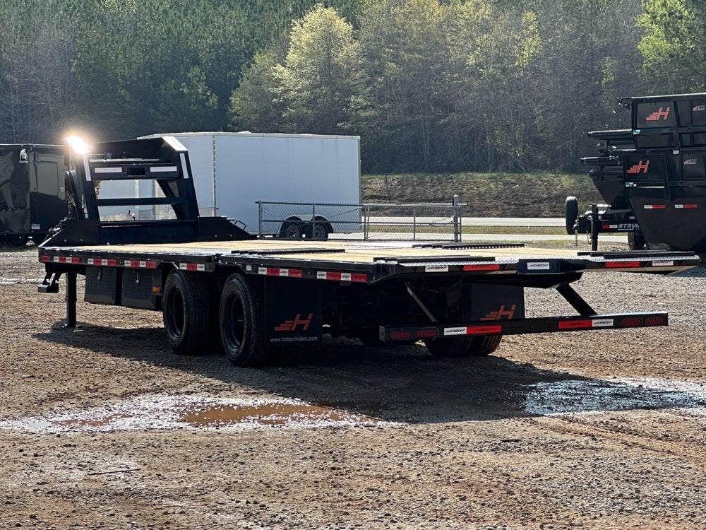 30' HYZ Gooseneck Flat deck Hydraulic Dovetail - Deckover Trailers/Hydraulic Dove - Stryker Dealership Group