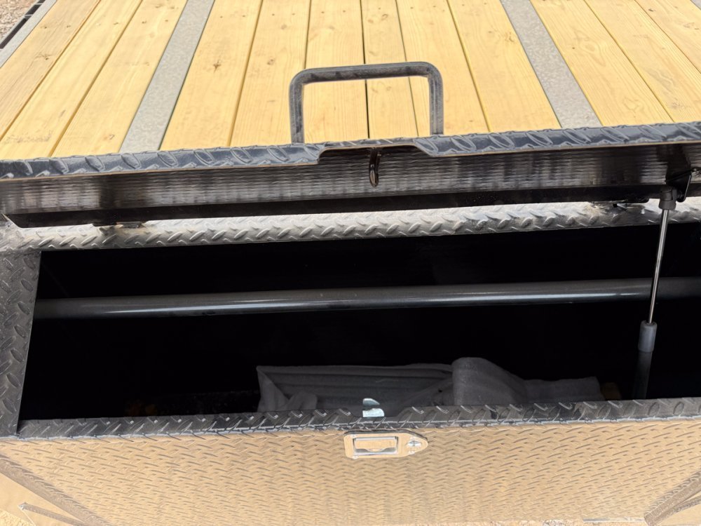 32' Stryker Gooseneck (2) 10K Axles Mega Ramps Dual Wheels 003463 - Stryker Dealership Group