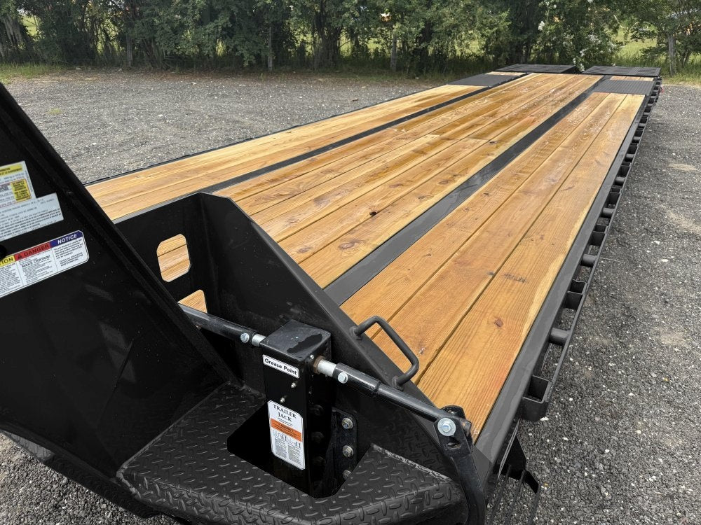 32' FHZ Gooseneck Deckover w/ Mega Ramps (2) 12K Axles - 12K MR/Deckover Trailers - Stryker Dealership Group