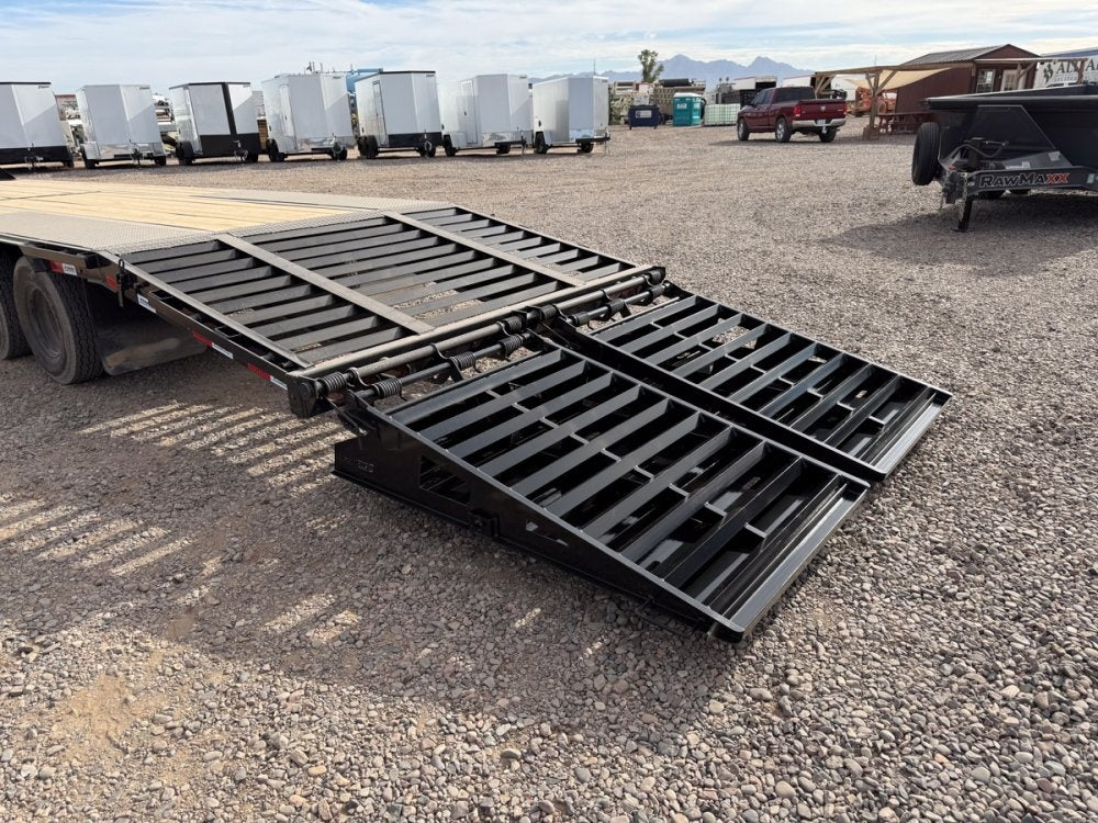 32' Stryker Gooseneck (2) 10K Axles Mega Ramps Dual Wheels - Dual Wheel Deckover - DO 10K MR DW - Stryker Dealership Group
