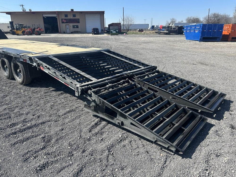 32' Stryker Gooseneck Deckover Trailer Mega Ramps - (2) 7K Axles - Super Single Deckover/DO 7K MR - Stryker Dealership Group