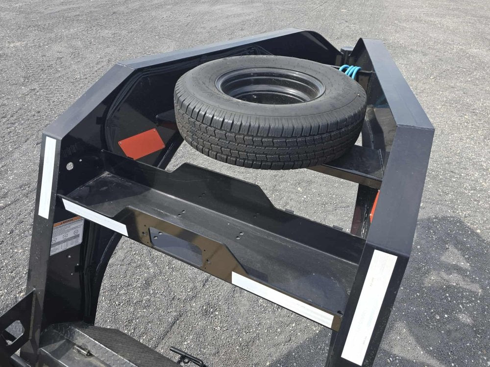 34' FYZ Gooseneck Flat deck Hydraulic Dovetail 012044 - Stryker Dealership Group