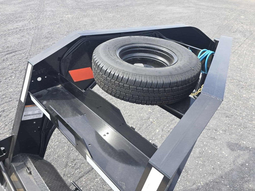 34' FYZ Gooseneck Flat deck Hydraulic Dovetail - Dual Wheel Deckover/DO 12K SD - Stryker Dealership Group