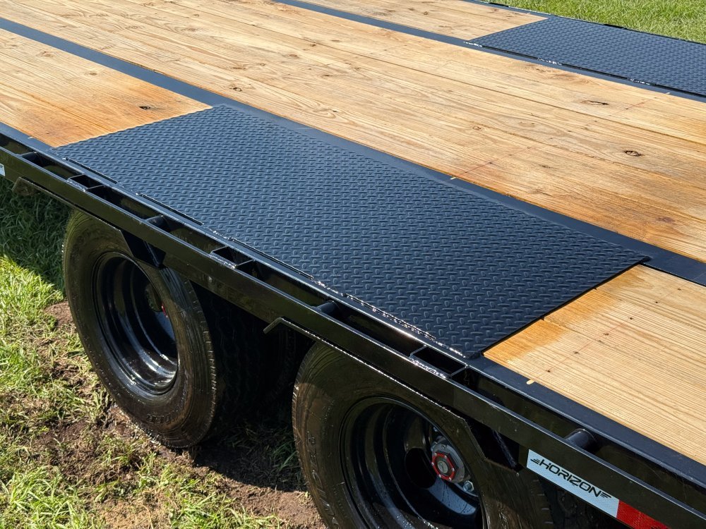 40' FHZ Gooseneck Deckover (2) 10K Axles Mega Ramps 13056 - Stryker Dealership Group