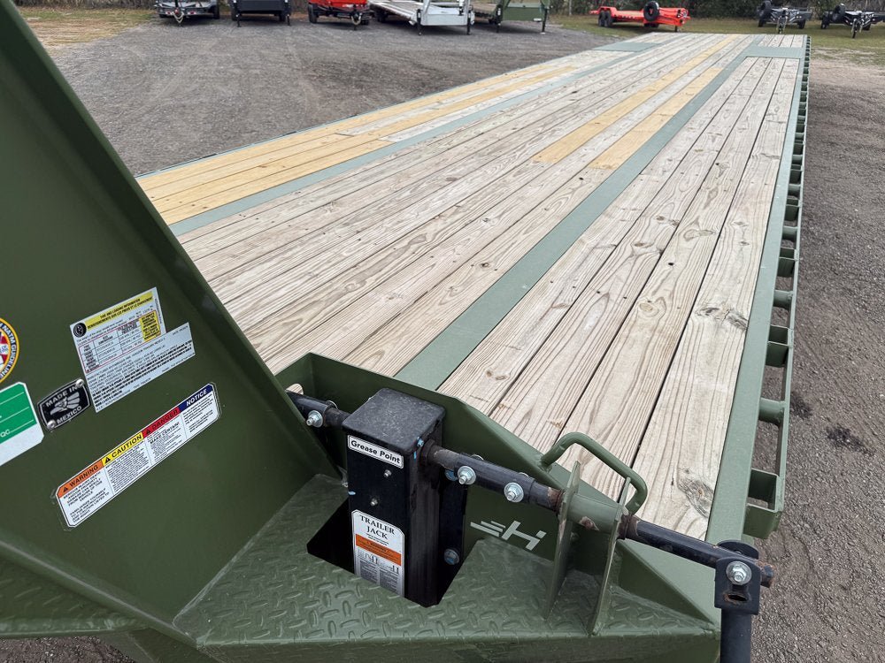 40' FHZ Gooseneck Deckover (2) 10K Axles Straight Deck 4039 - Stryker Dealership Group