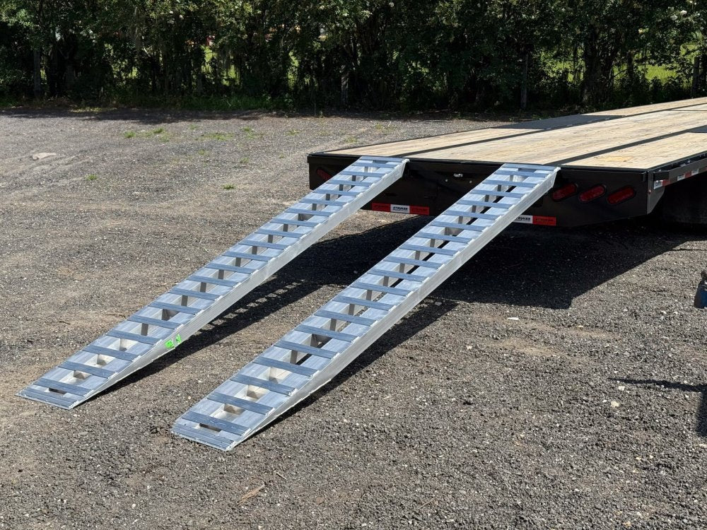 40' Hotshot Elite Gooseneck SD 10k Axles - Derated 12k GVWR - 18ply Tires & Spare & 10' Aluminum Ram 003208 - Stryker Dealership Group