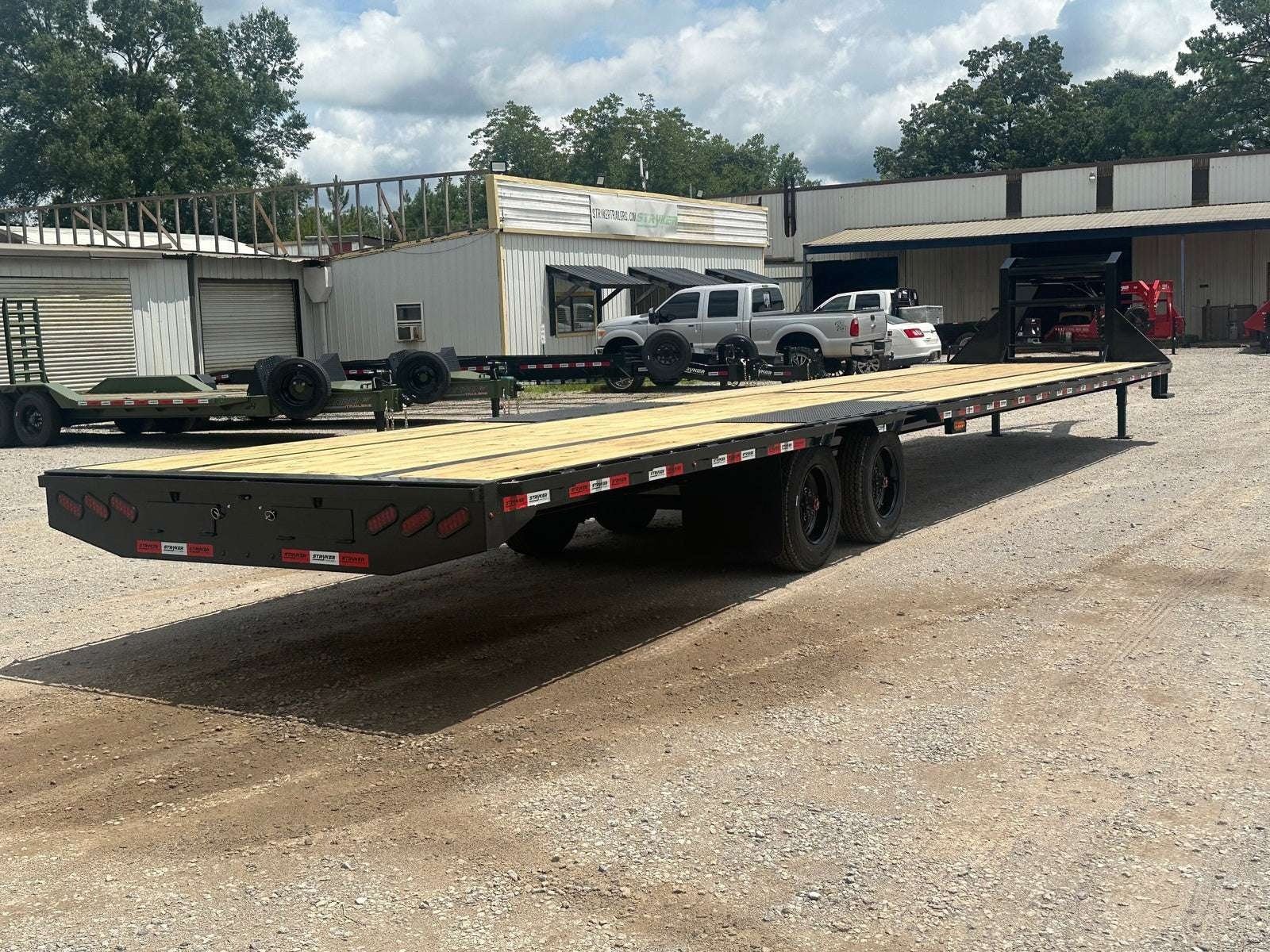 40' Hotshot Elite Gooseneck SD 10k Axles - Derated 12k GVWR - 18ply Tires & Spare & 10' Aluminum Ramps ASCHSE40GN21000012000ARBlackAL - 18P - ST - Stryker Dealership Group