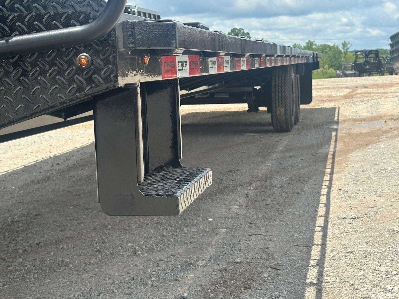 40' Hotshot Elite Gooseneck SD 10k Axles - Derated 12k GVWR - 18ply Tires & Spare & 10' Aluminum Ramps ASCHSE40GN21000012000ARBlackAL - 18P - ST - Stryker Dealership Group