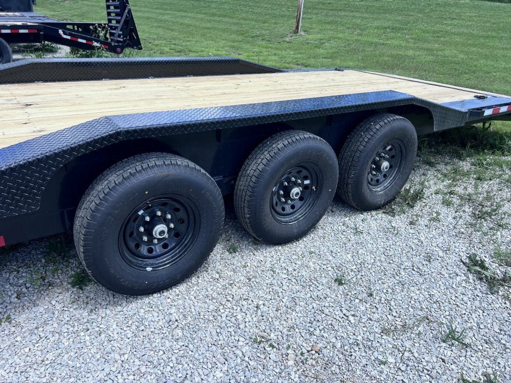 40' Iron Bull ETG Gooseneck Equipment Trailer Mega Ramps Drive Over Fenders - (3) 7,000 lb Axles 914477 - Stryker Dealership Group