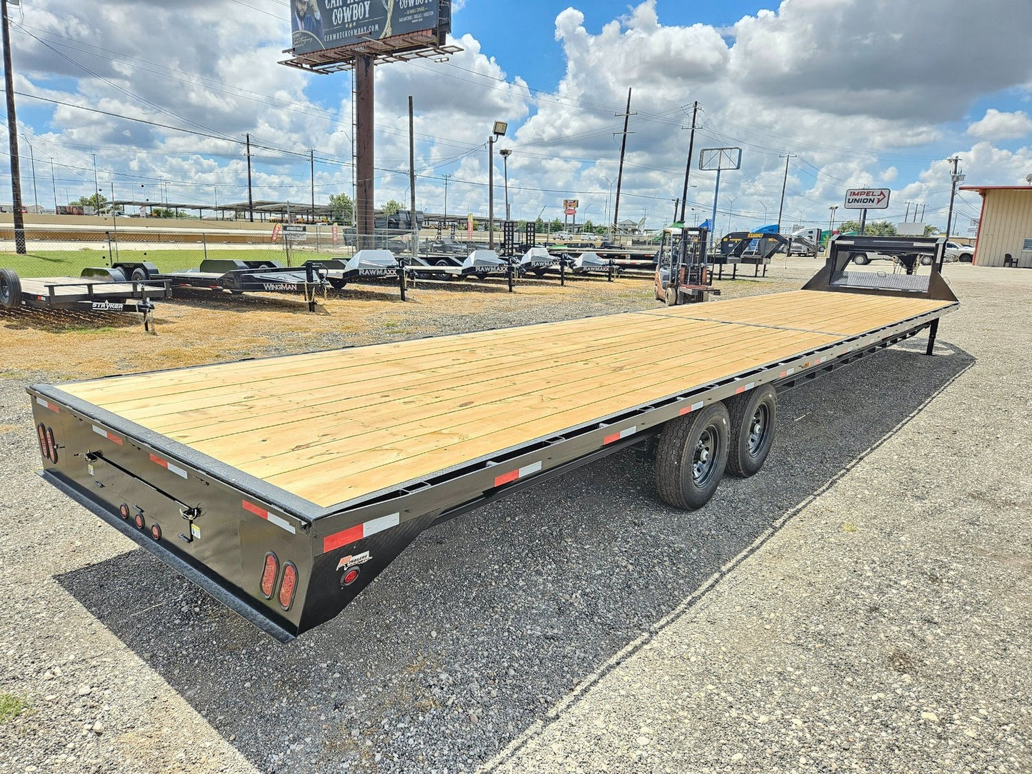 40' Straight Deck ECO with 14 ply Tires ECO40GN7KBKSD - Stryker Dealership Group