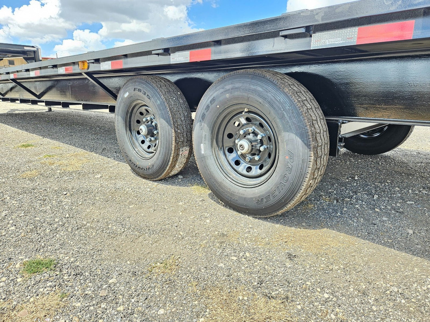 40' Straight Deck ECO with 14 ply Tires ECO40GN7KBKSD - Stryker Dealership Group