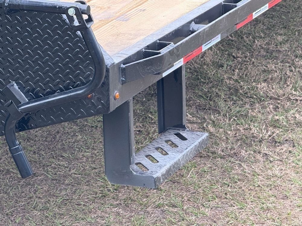 40' Stryker Gooseneck Hotshot Non-CDL Deckover Trailer Mega Ramps - (2) 10K Axles - Derated 4601 - Stryker Dealership Group