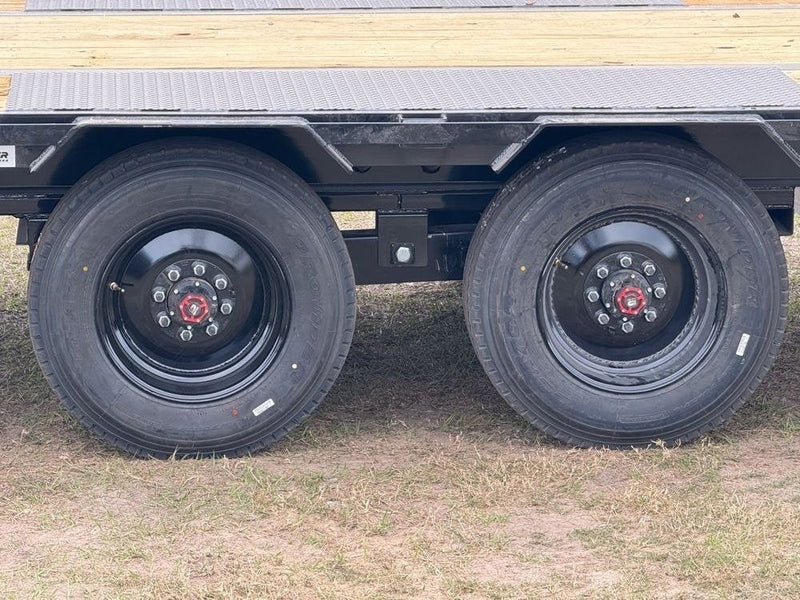 40' Stryker Gooseneck Hotshot Non-CDL Deckover Trailer Mega Ramps - (2) 10K Axles - Derated 4601 - Stryker Dealership Group