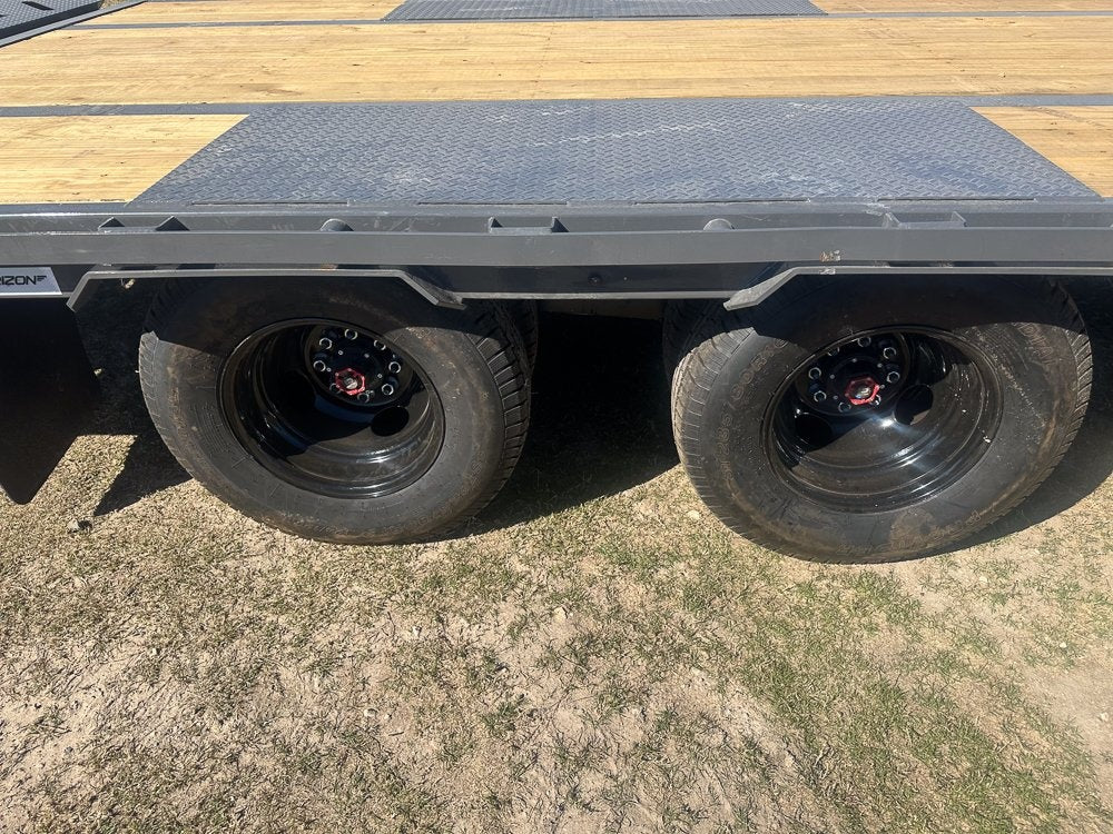 40' FHZ Gooseneck Deckover (2) 10K Axles Mega Ramps - Dual Wheel Deckover/DO 10K MR DW - Stryker Dealership Group
