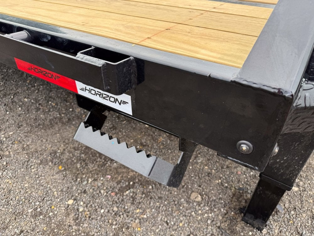 40' FHZ Gooseneck Deckover (2) 12K Axles Mega Ramps 25.9 GVWR, Hydraulic Jacks - 12K MR/Deckover Trailers - Stryker Dealership Group