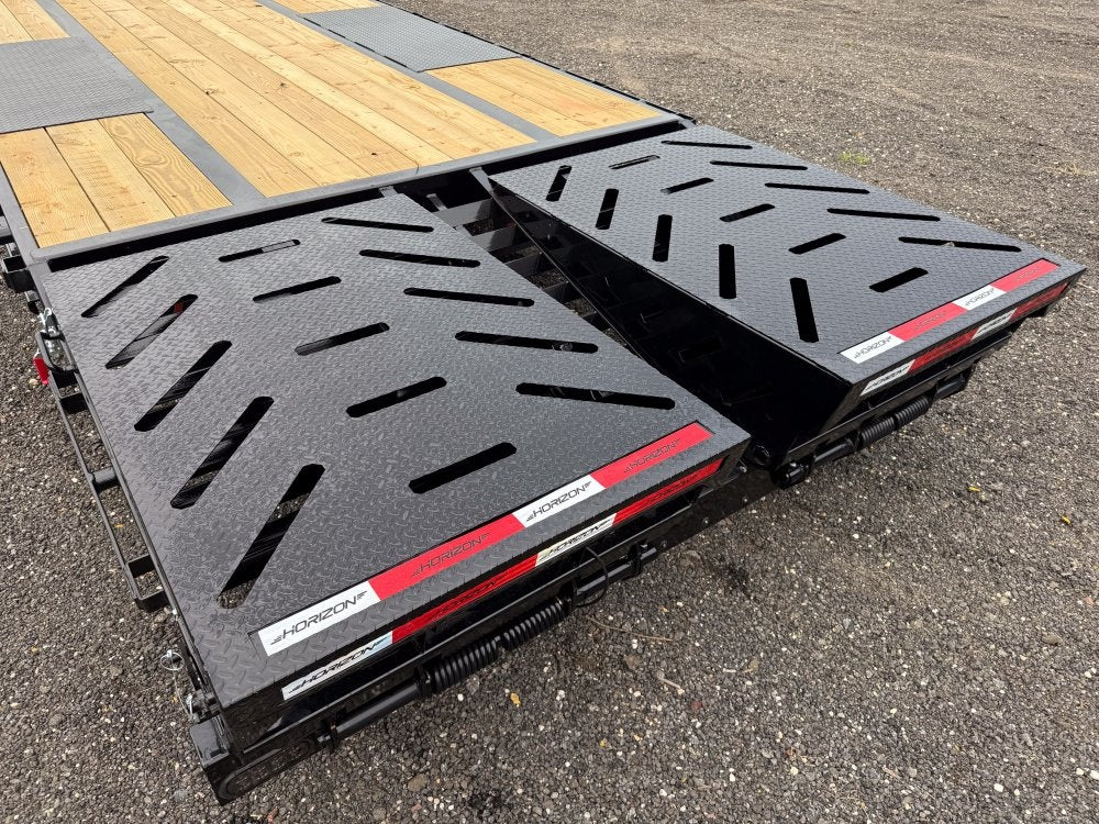 40' FHZ Gooseneck Deckover (2) 12K Axles Mega Ramps 25.9 GVWR, Hydraulic Jacks - 12K MR/Deckover Trailers - Stryker Dealership Group