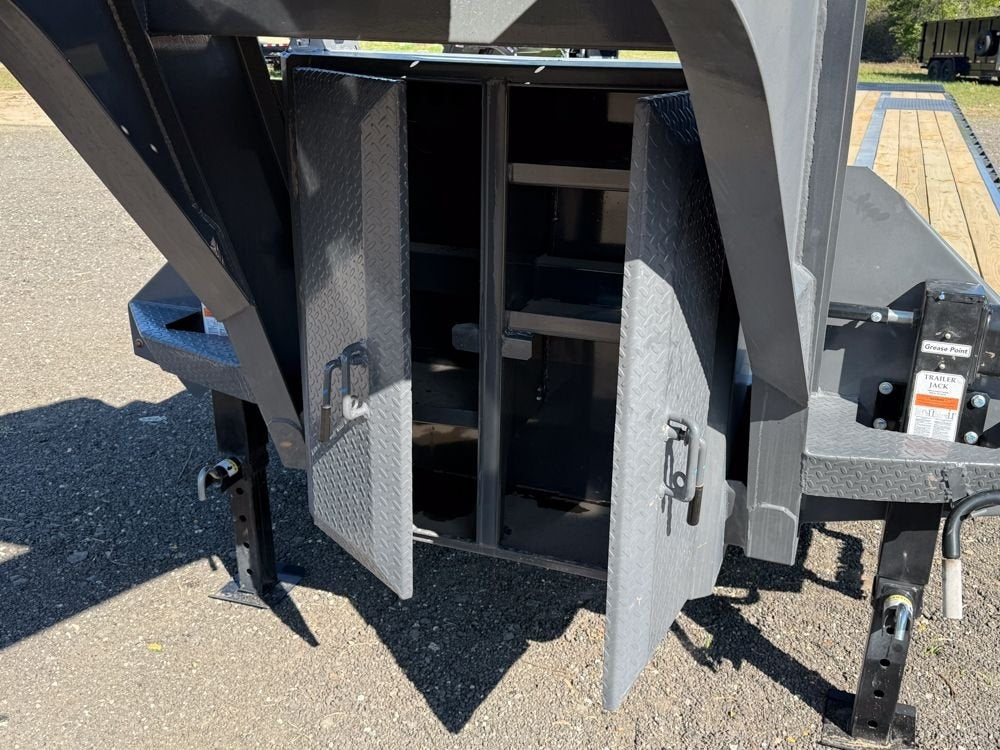 40' FHZSS Gooseneck Deckover (2) 10K Axles Super Single 18 Ply Tires Mega Ramps - Deckover Trailers/Hotshot - Stryker Dealership Group