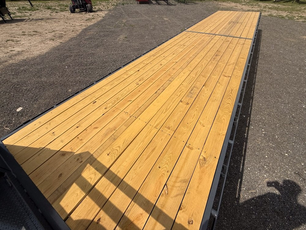 40' HD Gooseneck (2) 10k Axles Straight Deck 18ply Tires - 14# IB - 10K SD SS/Deckover Trailers - Stryker Dealership Group