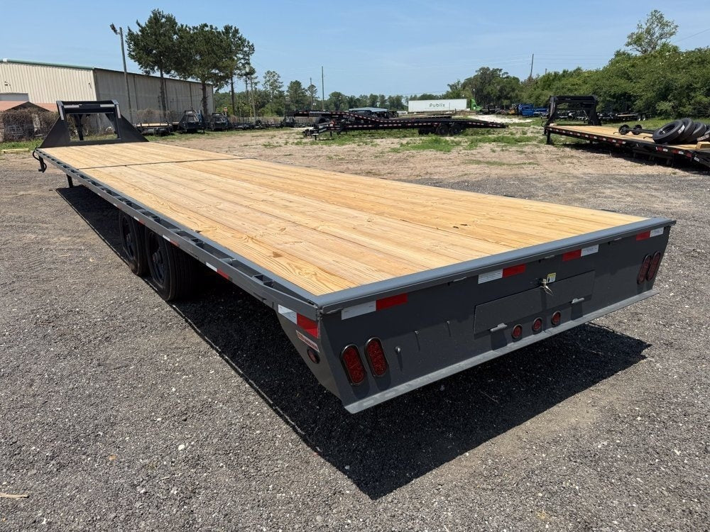 40' HD Hotshot (2) 10k Axles Straight Deck, DERATED Non-CDL 18 Ply Super Singles - 10K SD SS/Deckover Trailers - Stryker Dealership Group