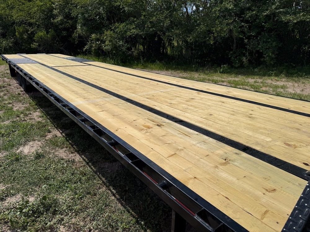 40' Hotshot Elite Gooseneck SD 10k Axles - Derated 12k GVWR - 18ply Tires & Spare & 10' Aluminum Ram - 10K SD SS/Deckover Trailers - Stryker Dealership Group