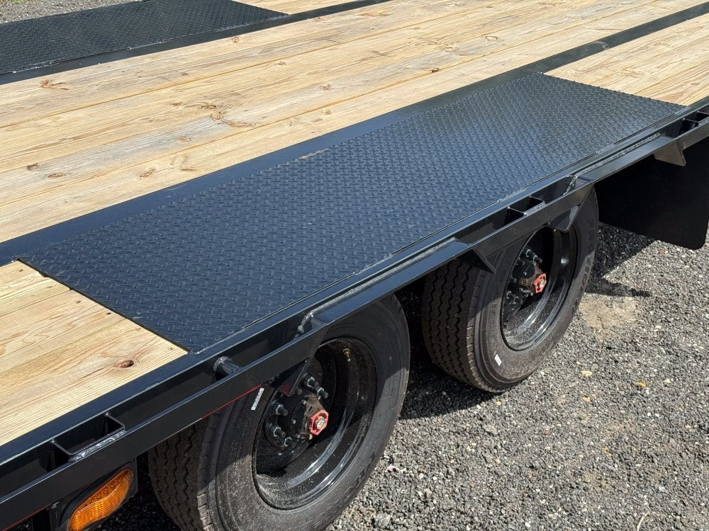 40' Hotshot Elite Gooseneck SD 10k Axles - Derated 12k GVWR - 18ply Tires & Spare & 10' Aluminum Ram - 10K SD SS/Deckover Trailers - Stryker Dealership Group