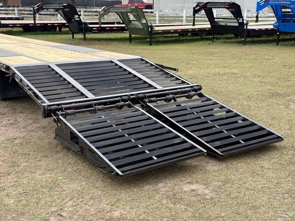 40' Stryker Gooseneck (2) 10K Axles Mega Ramps 18 Ply Tires - Derated - Deckover Trailers/Hotshot - Stryker Dealership Group
