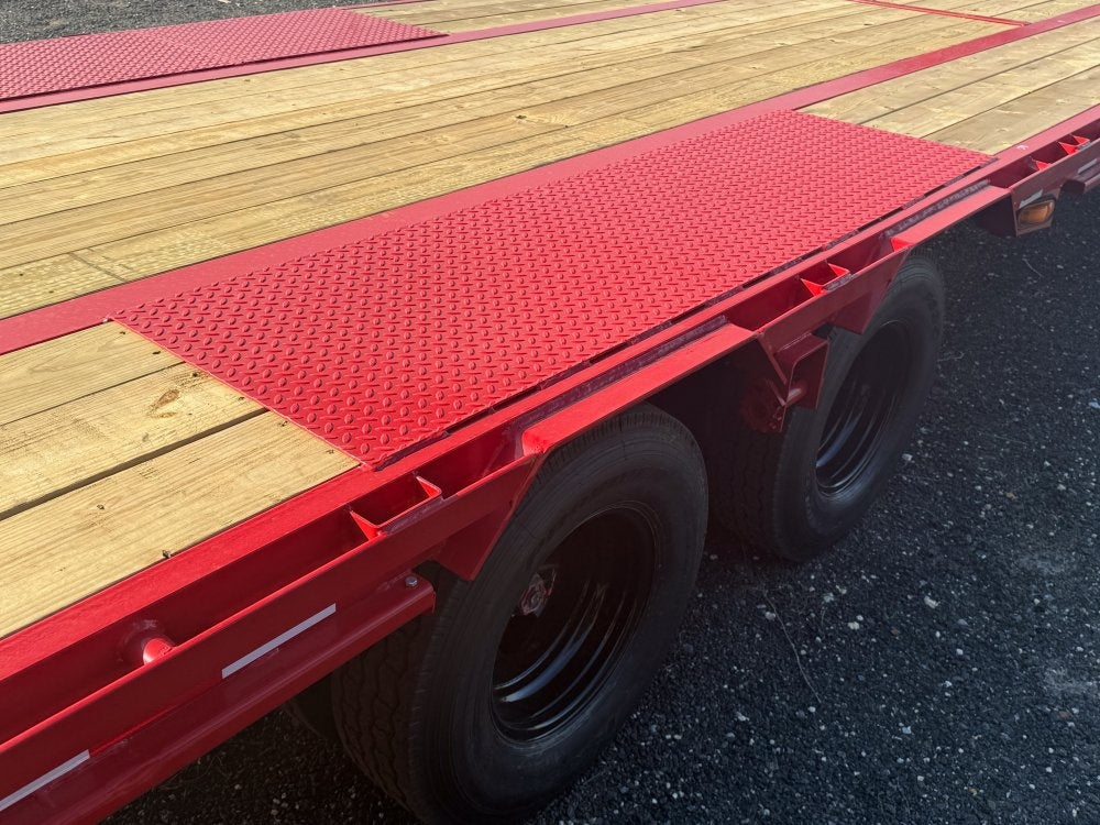 40' Stryker Gooseneck (2) 12K Axles Mega Ramps Dual Wheels - 12K MR/Deckover Trailers - Stryker Dealership Group