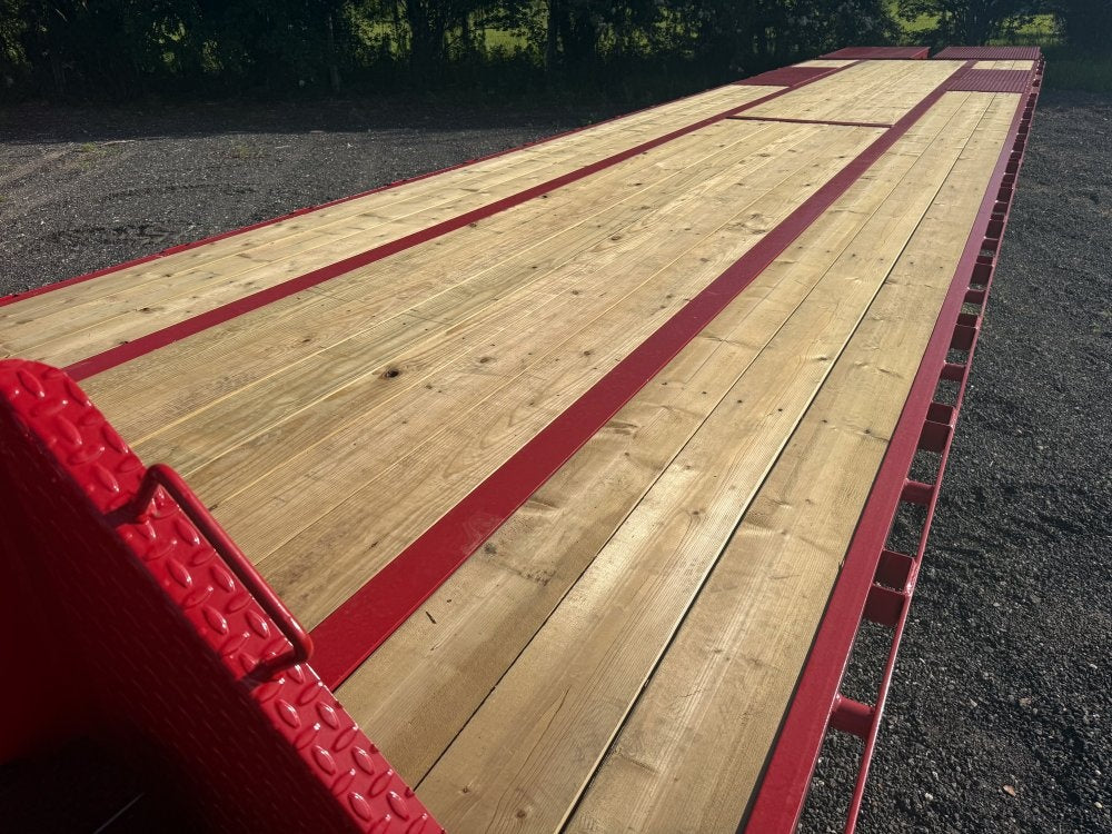 40' Stryker Gooseneck (2) 12K Axles Mega Ramps Dual Wheels - 12K MR/Deckover Trailers - Stryker Dealership Group