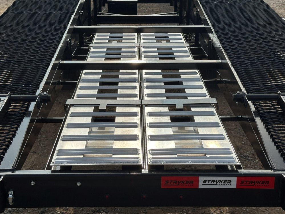 50' Stryker Fifth Wheel Low Profile Wedge (2) 12k Elec/Hyd Axles 004167 - Stryker Dealership Group