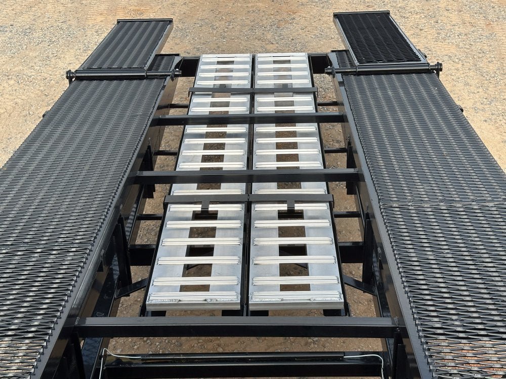 50' Stryker Fifth Wheel Low Profile Wedge (2) 12k Elec/Hyd Axles 004595 - Stryker Dealership Group