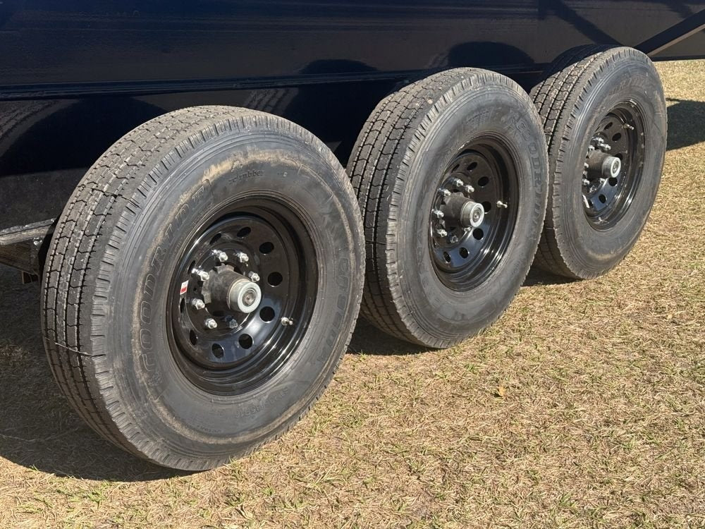 50' Wedge 21k GVWR - Wedge 3 Car Hauler/Three Car - Stryker Dealership Group