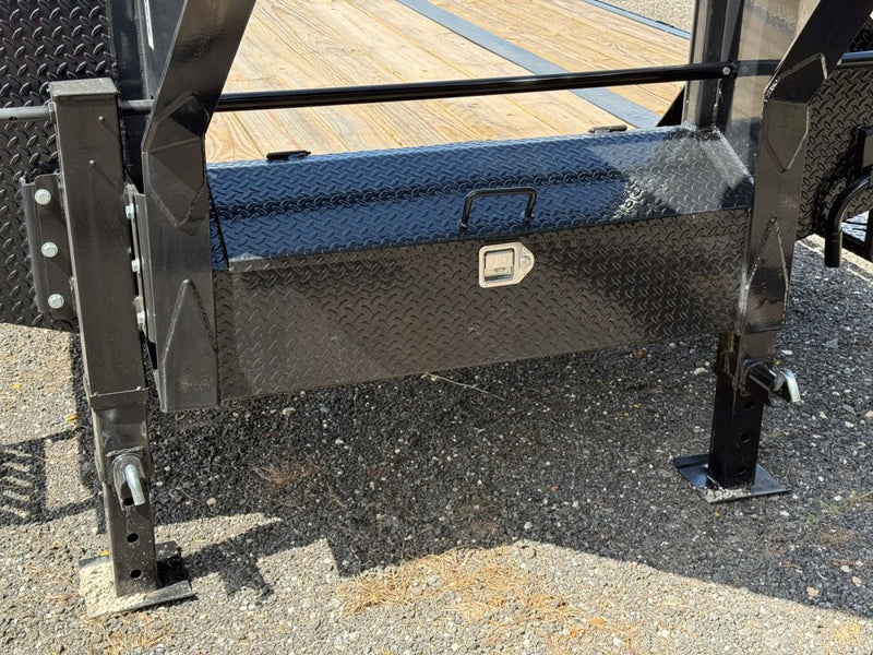 40' Stryker Hotshot Elite Gooseneck Trailer Straight Deck - (2) 10k Axles - Derated 12k GVWR 4600