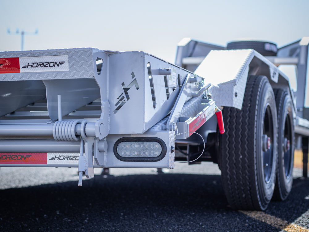 Horizon HEH Drive Over Fenders Gooseneck Equipment Trailer
