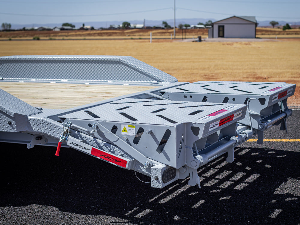 Horizon HEH Drive Over Fenders Gooseneck Equipment Trailer