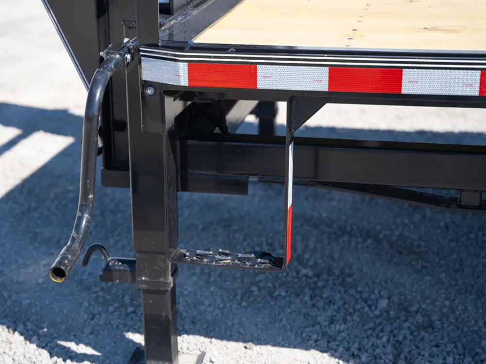 Max Light 40′ Gooseneck Flatbed Trailer