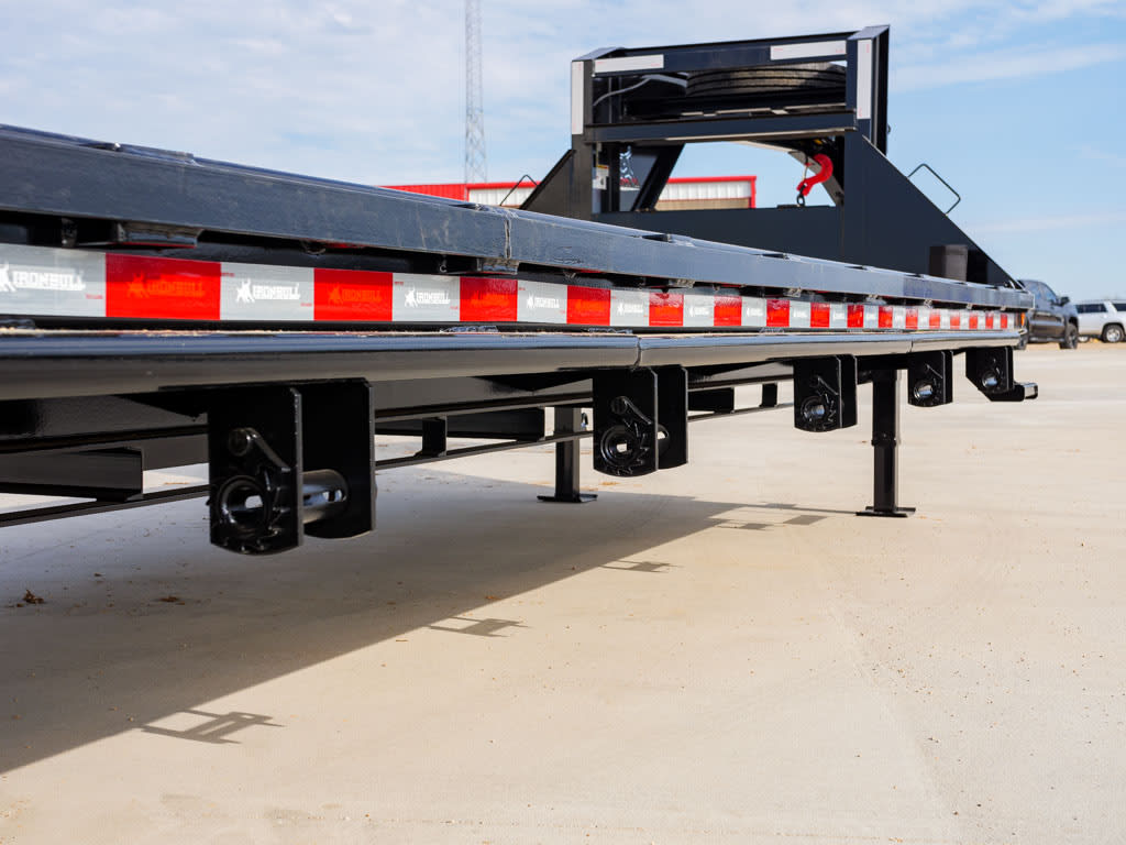 IronBull FLG Gooseneck Deckover Trailer