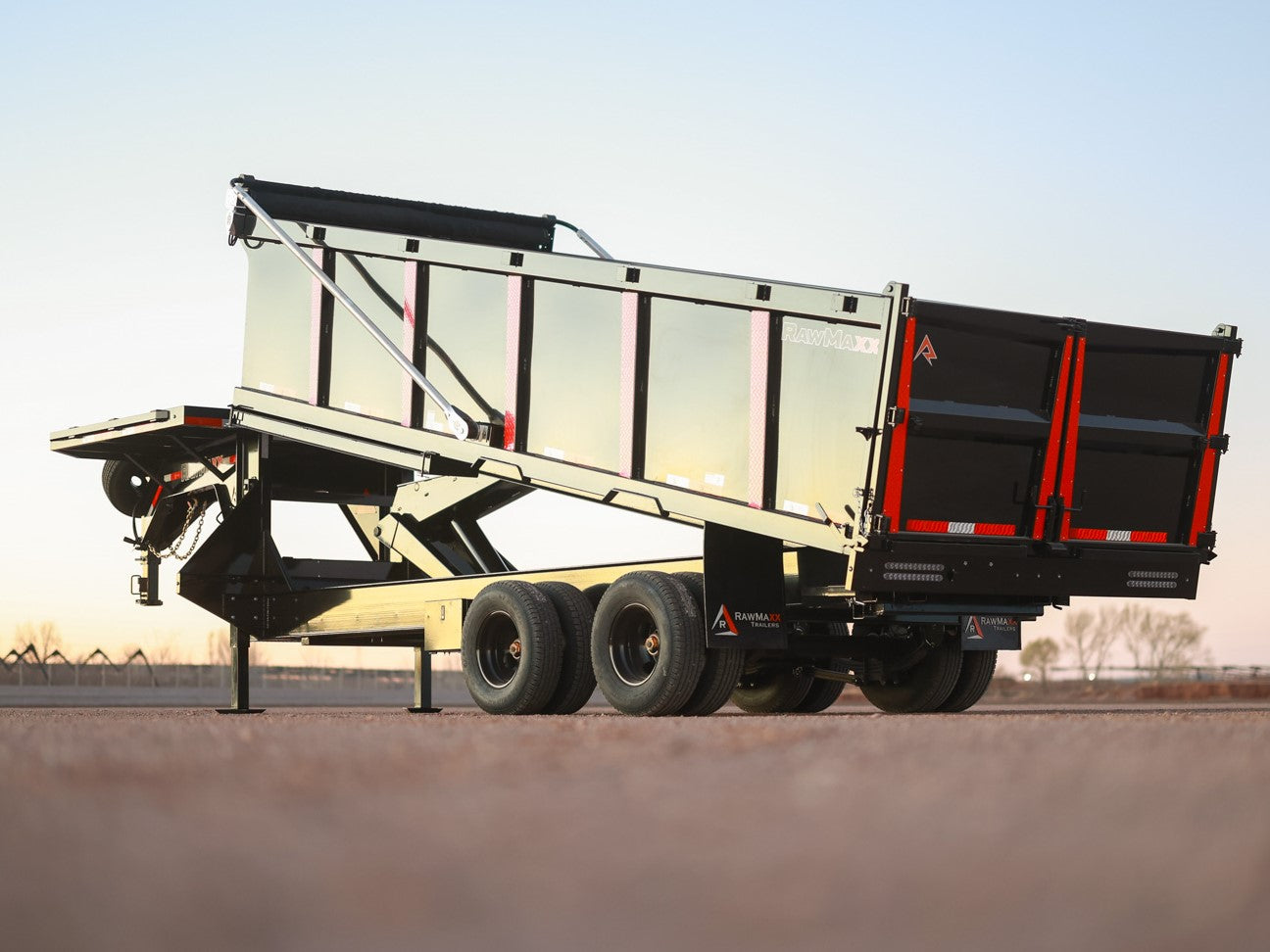 RawMaxx HDX Gooseneck Dump Trailer