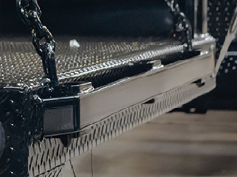 DIAMOND PLATE RUB RAIL
