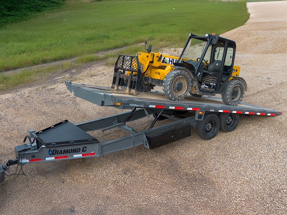 Diamond C DET Deckover Tilt Trailer - Stryker Dealership Group