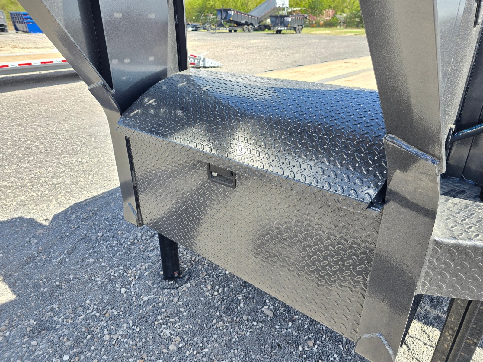 Diamond C FMAX HD Hyrdraulic Dovetail - Stryker Dealership Group